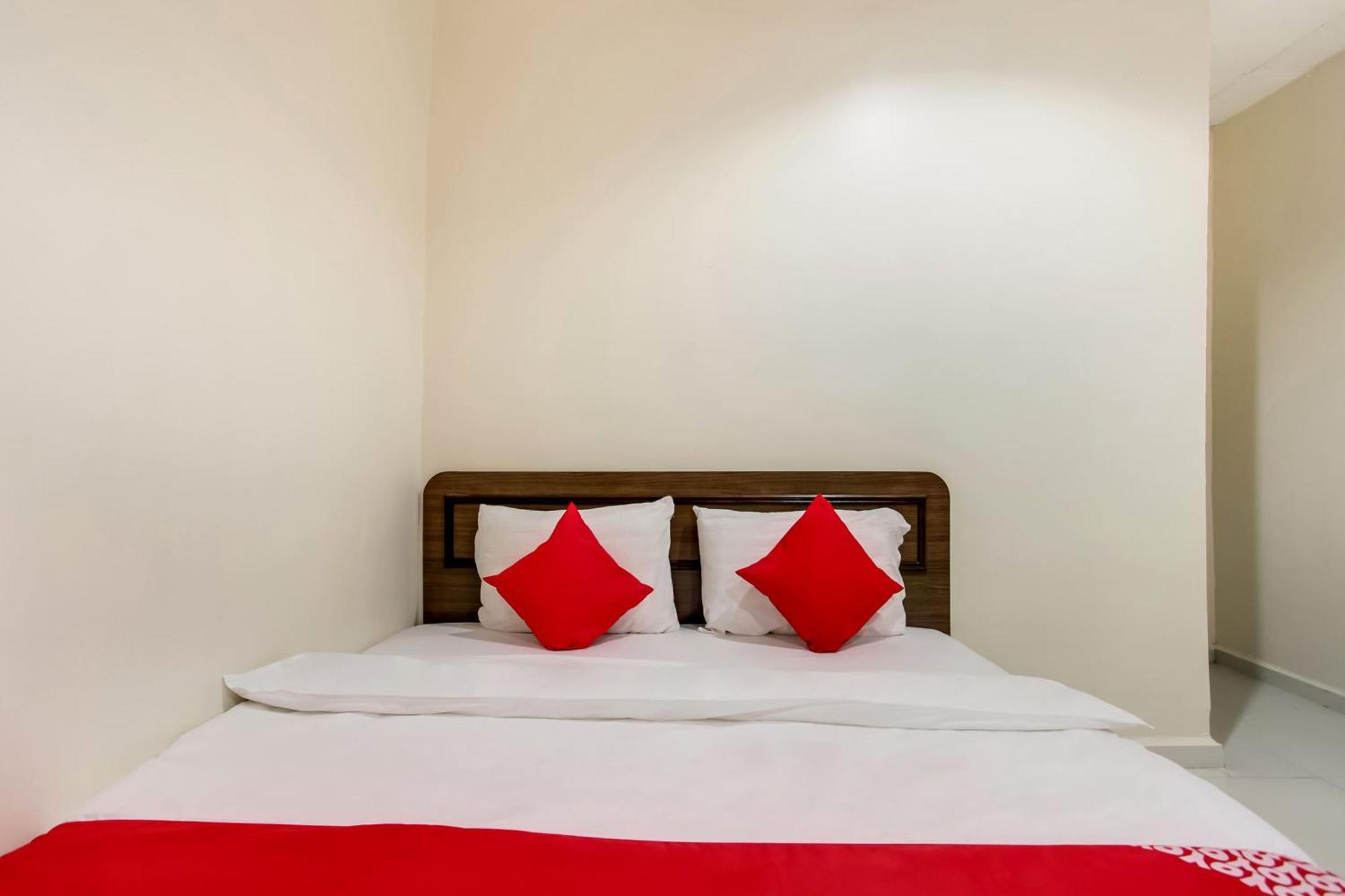 Super Oyo 89427 Kavanas Hotel טאיפינג מראה חיצוני תמונה