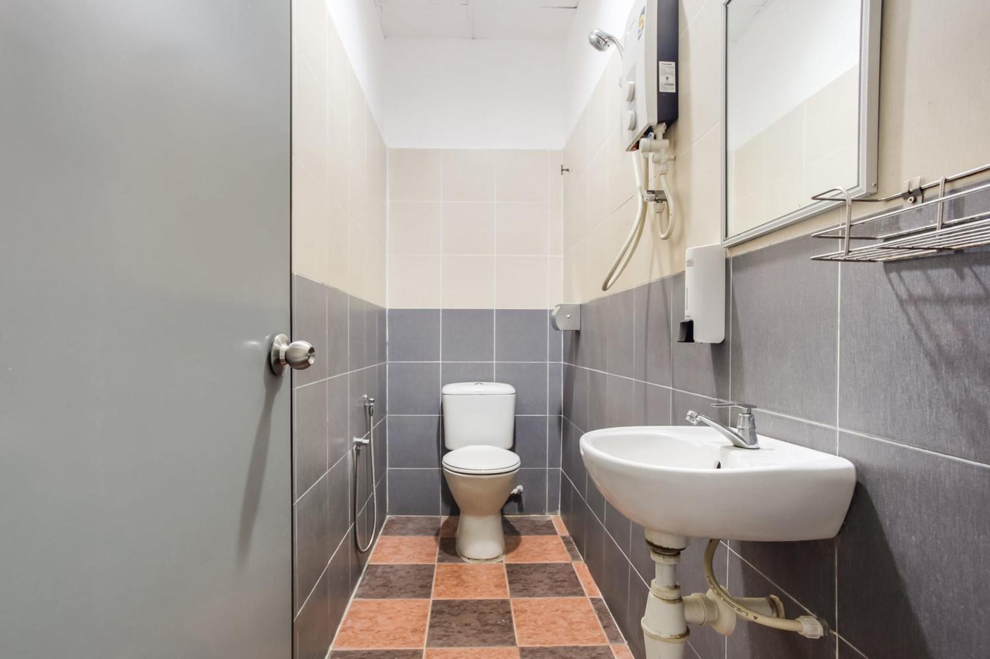 Super Oyo 89427 Kavanas Hotel טאיפינג מראה חיצוני תמונה